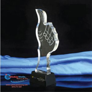CÚP PHA LÊ CHIẾN THẮNG
