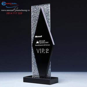 Cúp pha lê nhọn 