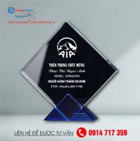 Kỷ niệm chương pha lê vuông đế xanh
