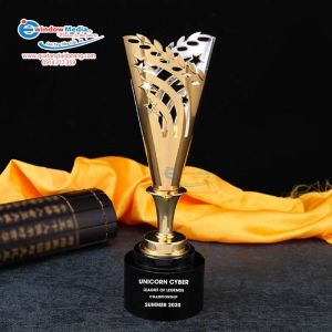 Cúp vinh danh UNICORN CYBER