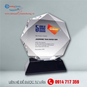 Kỷ niệm chương tròn đế đen