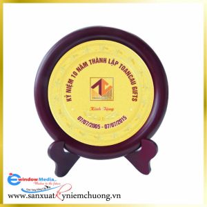 KỶ NIỆM CHƯƠNG GỖ ĐỒNG – GD004